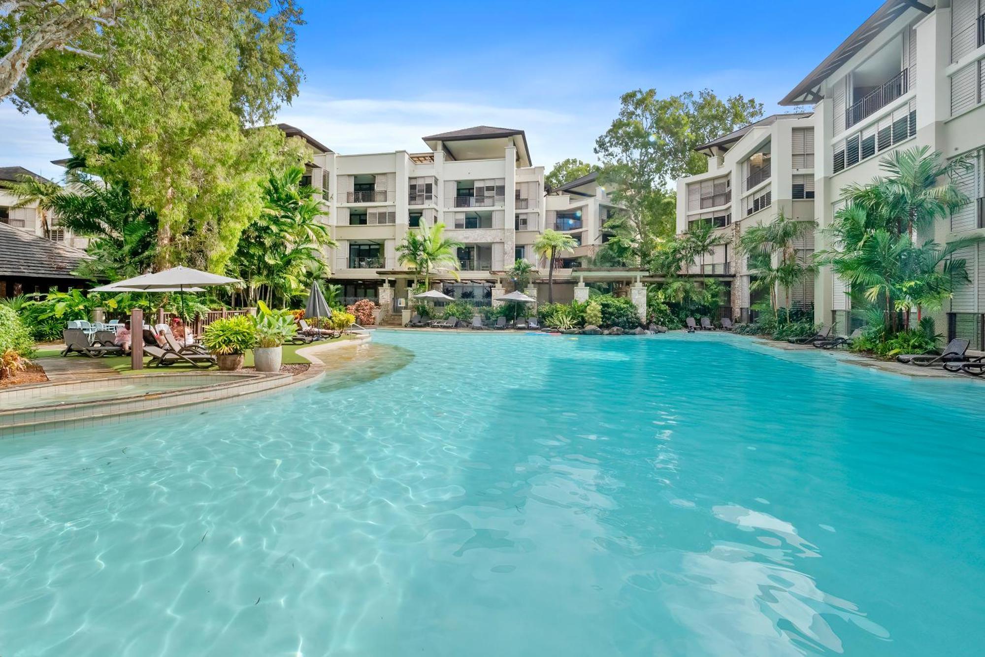 Private Apartments In The Temple Beachfront Resort Palm Cove Ngoại thất bức ảnh