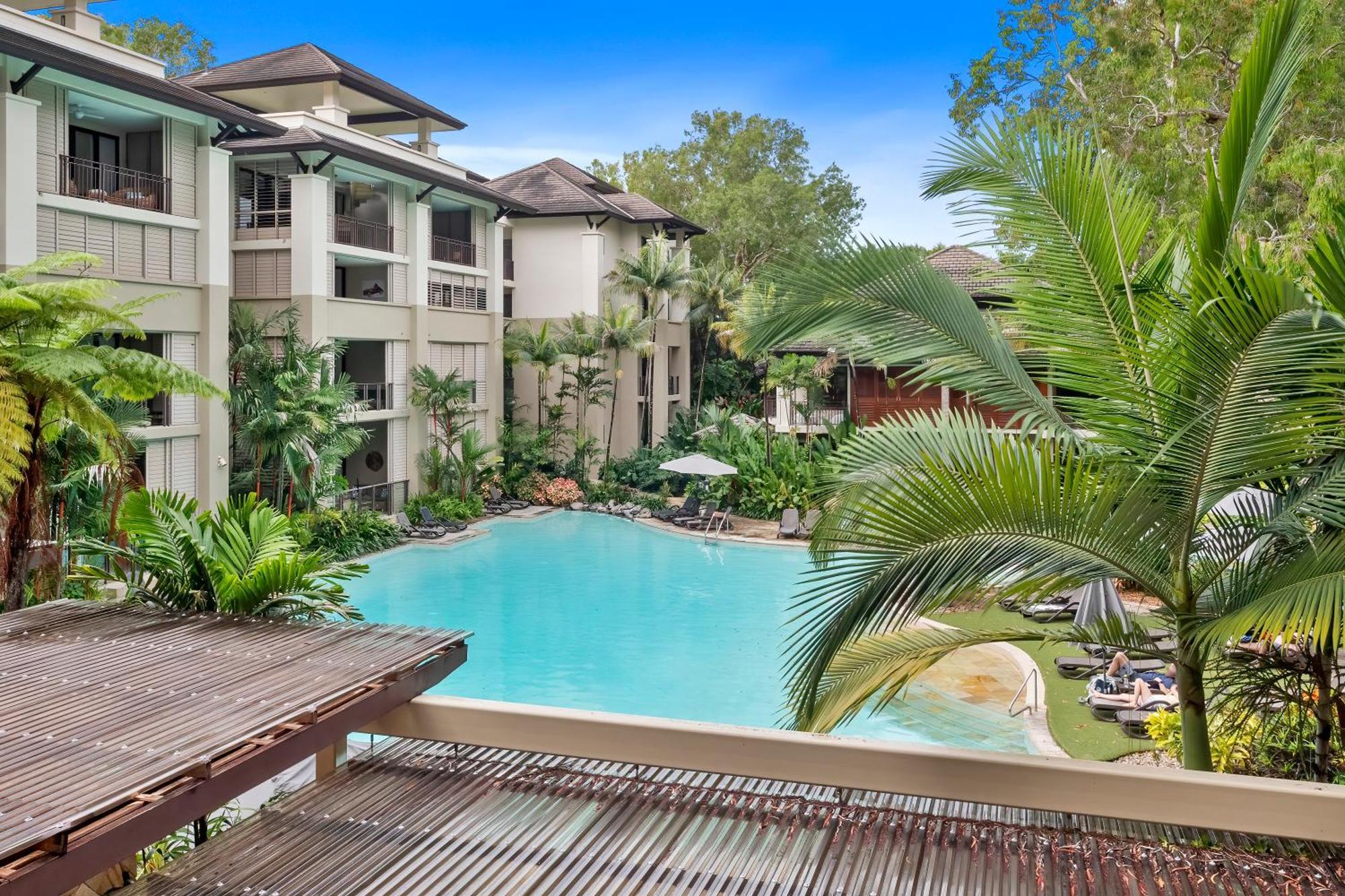 Private Apartments In The Temple Beachfront Resort Palm Cove Ngoại thất bức ảnh