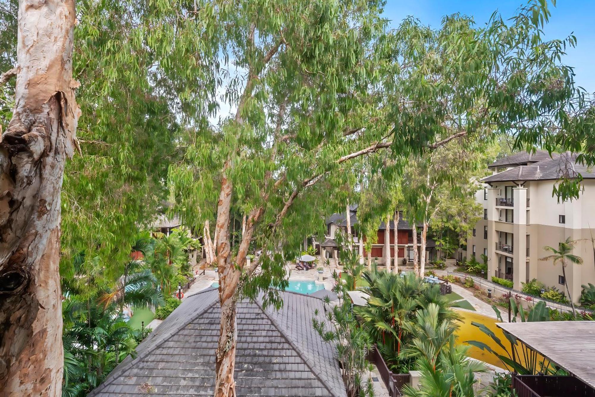 Private Apartments In The Temple Beachfront Resort Palm Cove Phòng bức ảnh